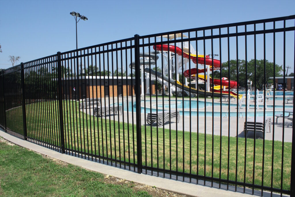 Photo: Courtesy of Fortress Building Products Fences
